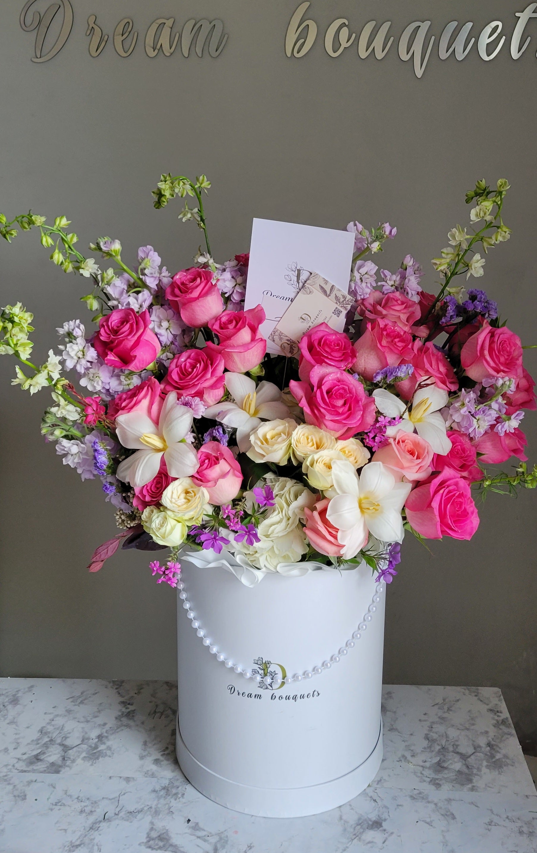 Maison de Roses -Premium Roses, Seasonal Blooms, Stock, Spray roses , Hydrangeas