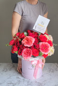 Sweetheart Flower Box - Premium roses, Garden Roses, Spray Roses, Eucaliptus, Hydrangeas